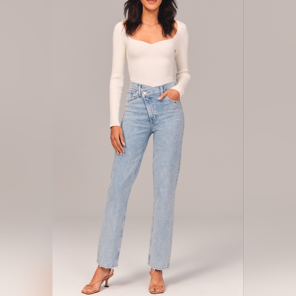 Abercrombie & Fitch High Rise 90s Straight Jean